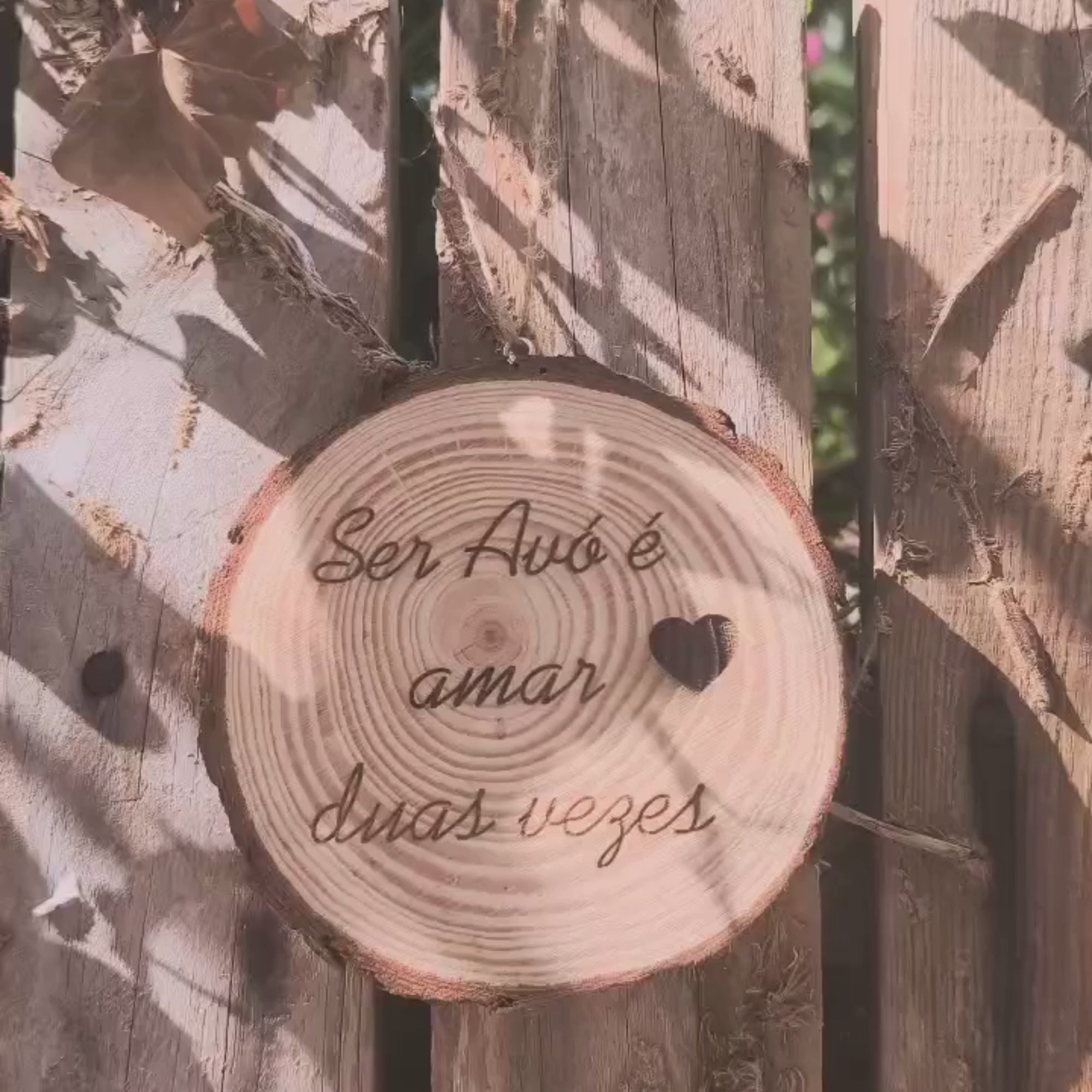 Base de Madeira "Ser Avó é Amar Duas Vezes" – Presente com Afeto Duplo 💛